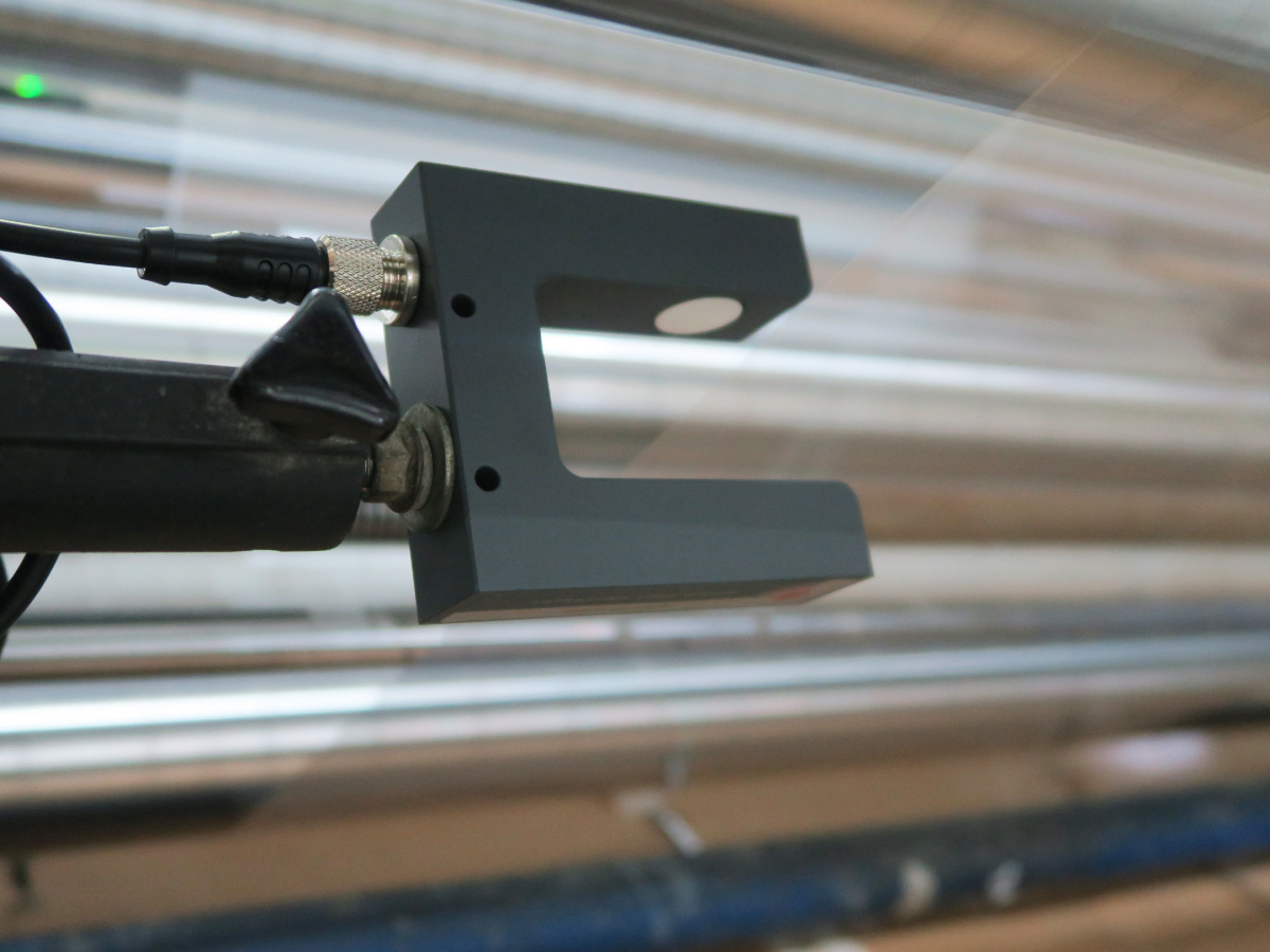 Ultrasonic Web Guide Sensor Ultrasonic Web Guide Sensor